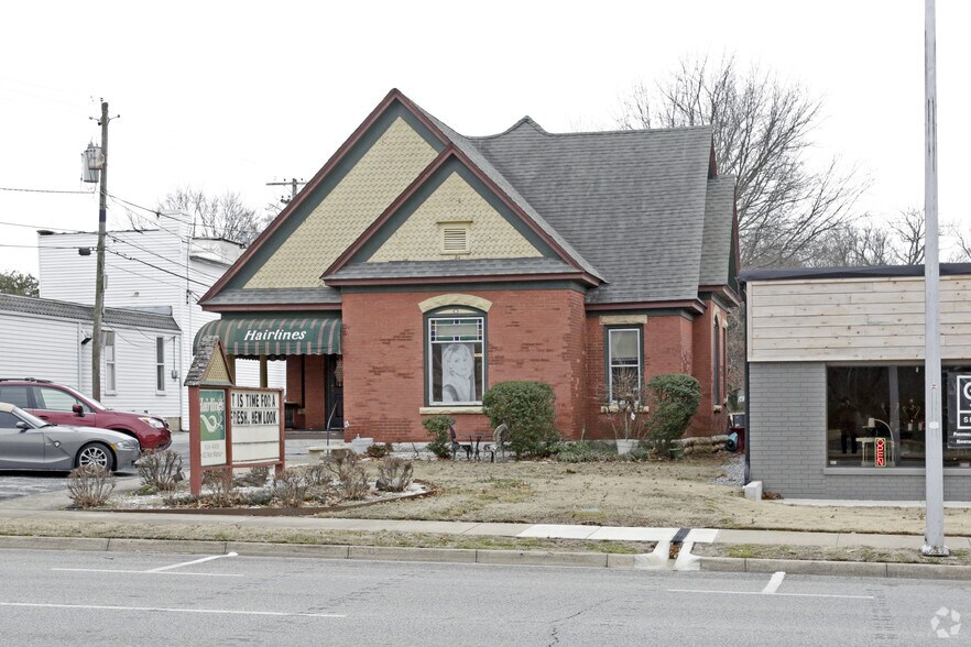 More Photos Of 412 W Walnut St, Rogers General Retail For Sale