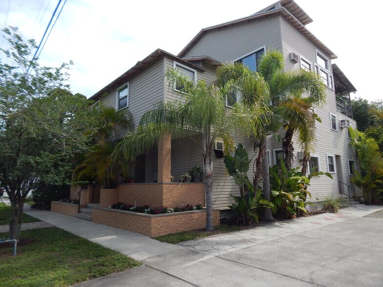 More Photos Of 547 Grove St N, Saint Petersburg Apartments For Sale