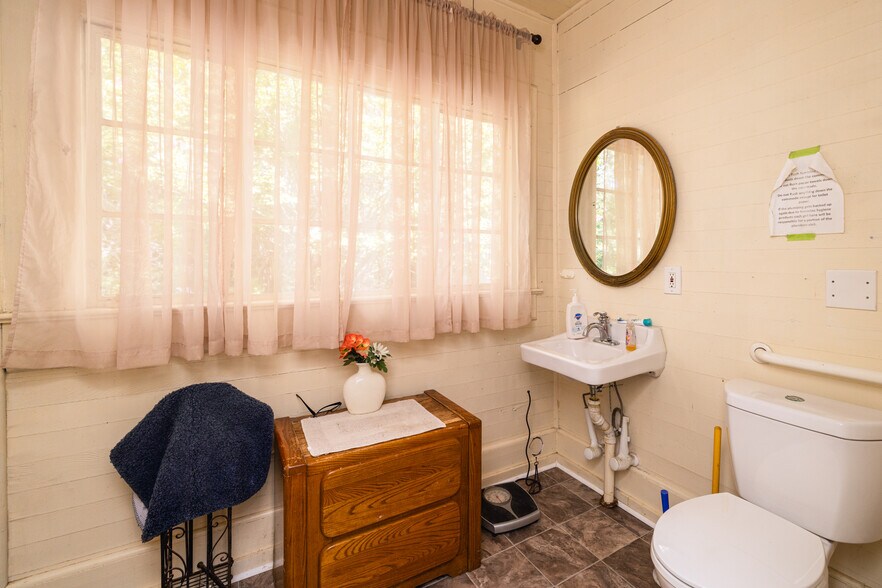 More Photos Of 336 Highway 9 S, Dawsonville Office Residential For Sale