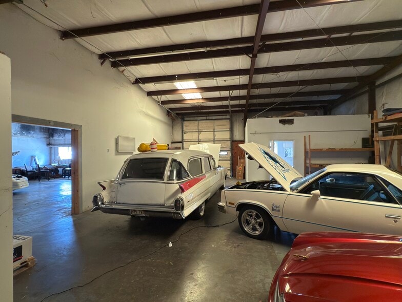 More Photos Of 5475 Williamsburg Dr, Punta Gorda Warehouse For Lease