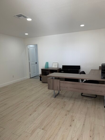 More Photos Of 10105 US-67, Alvarado Warehouse For Lease