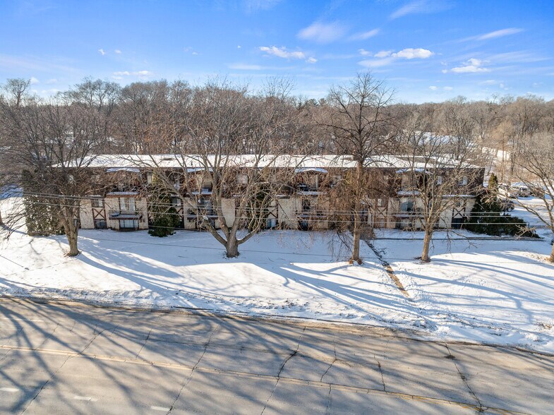 More Photos Of 7734-7748 Silver Lake Rd, Mounds View Apartments For Sale