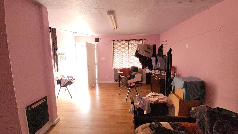 More Photos Of 1806 Solano St, Corning General Retail For Sale