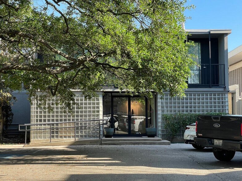 More Photos Of 3260 Sul Ross St, Houston Office For Lease