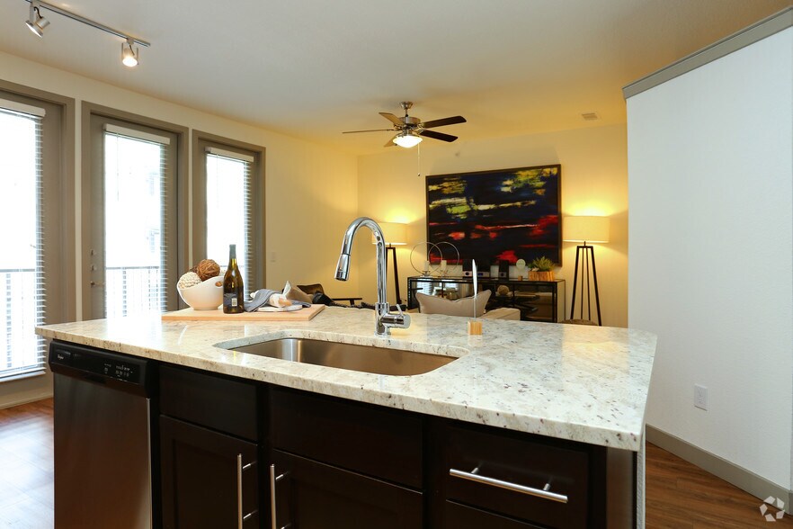 More Photos Of 403 E Koenig Ln, Austin Apartments For Lease