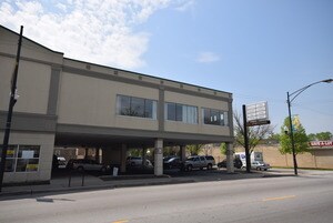 More Photos Of 4425 W 63rd St, Chicago Medical For Lease