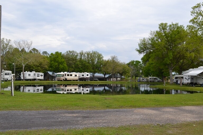 More Photos Of 17500 NE US Highway 301, Waldo Trailer Camper Park For Sale