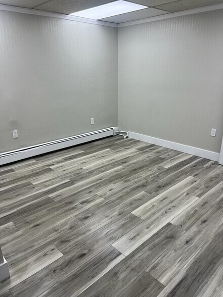 More Photos Of 157 Smith St, Newark Storefront Retail Office For Sale