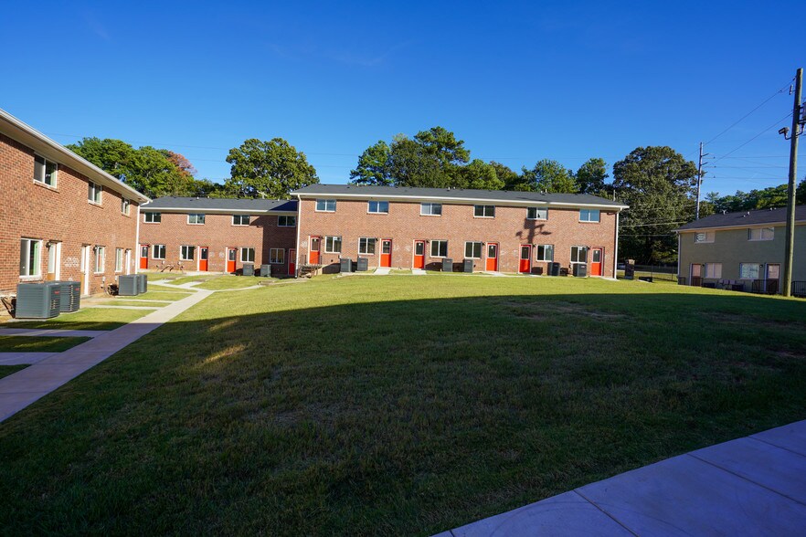 More Photos Of 3751 Martin Luther King Jr Dr SW, Atlanta Apartments For Sale
