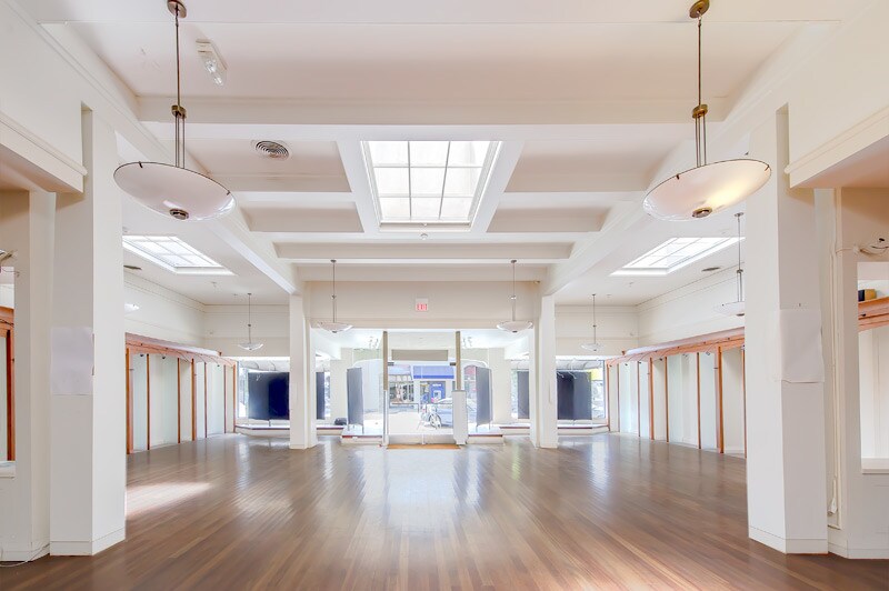 More Photos Of 1426 Burlingame Ave, Burlingame Storefront Retail Residential For Lease