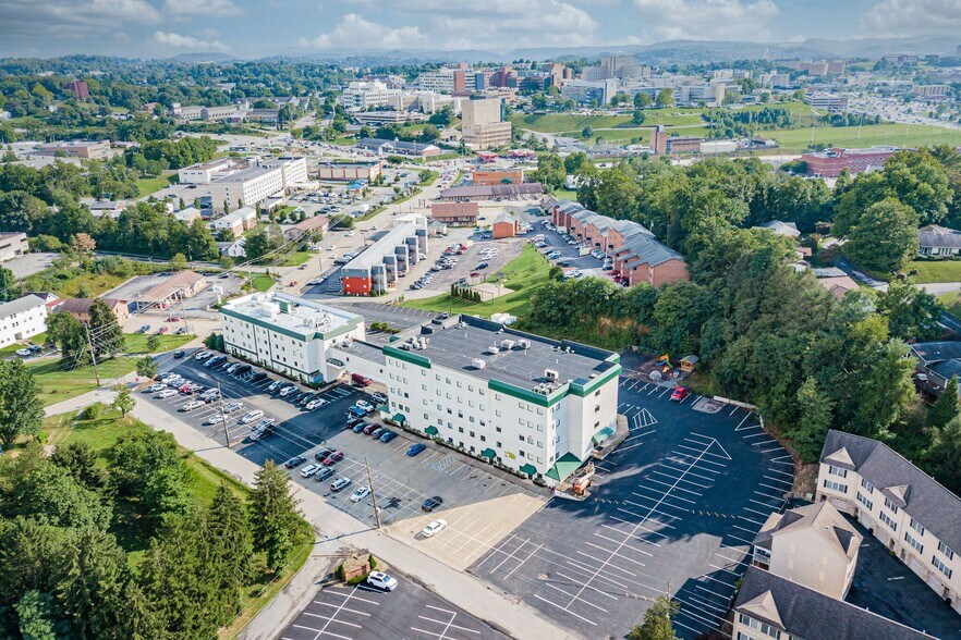 More Photos Of 1311-1319 Pineview Dr, Morgantown Medical For Sale