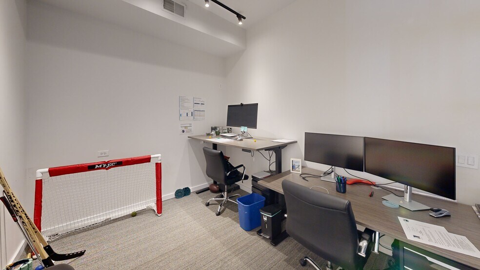 More Photos Of 1643 N Milwaukee Ave, Chicago Office For Lease