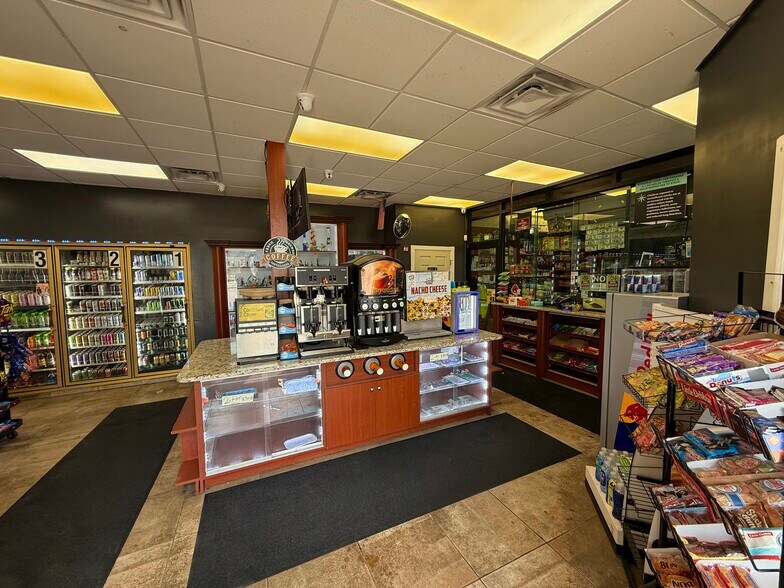 More Photos Of 8091 E Eight Mile Rd, Warren Freestanding For Sale