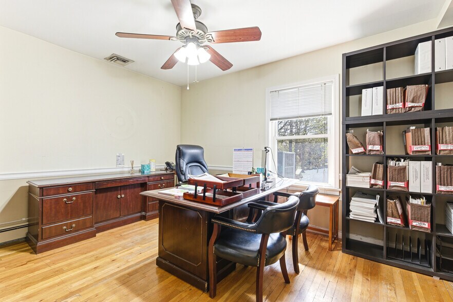 More Photos Of 467 Middlesex Ave, Metuchen Office For Sale