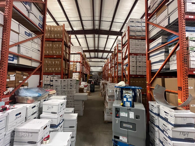 More Photos Of 89 Schein Loop, Beaufort Industrial For Sale