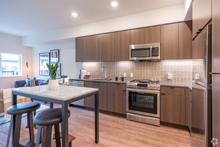 More Photos Of 1100 Webster St, Oakland Apartments For Lease