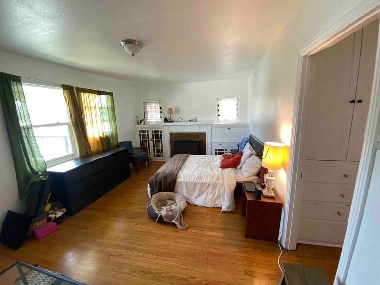 More Photos Of 2221-2229 Addison Way, Los Angeles Apartments For Sale