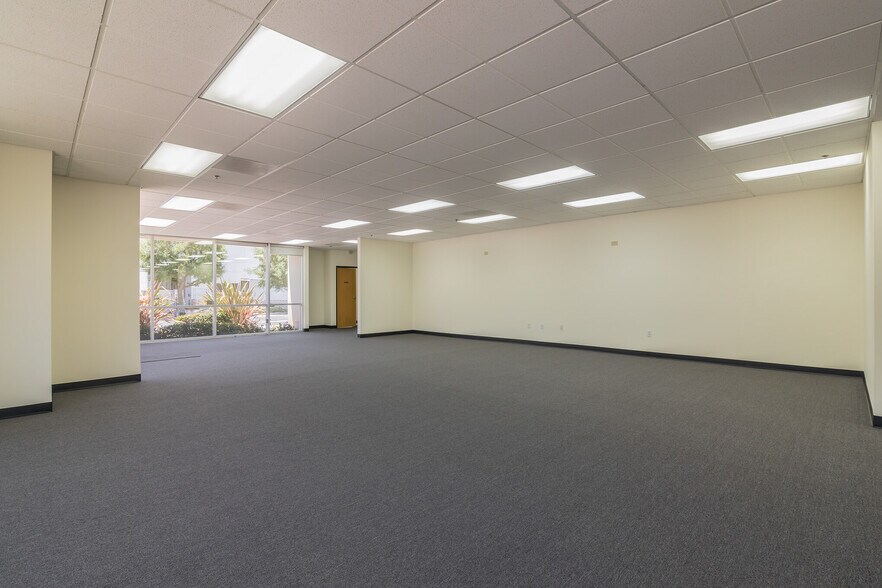 More Photos Of 1251 Puerta Del Sol, San Clemente Warehouse For Sale