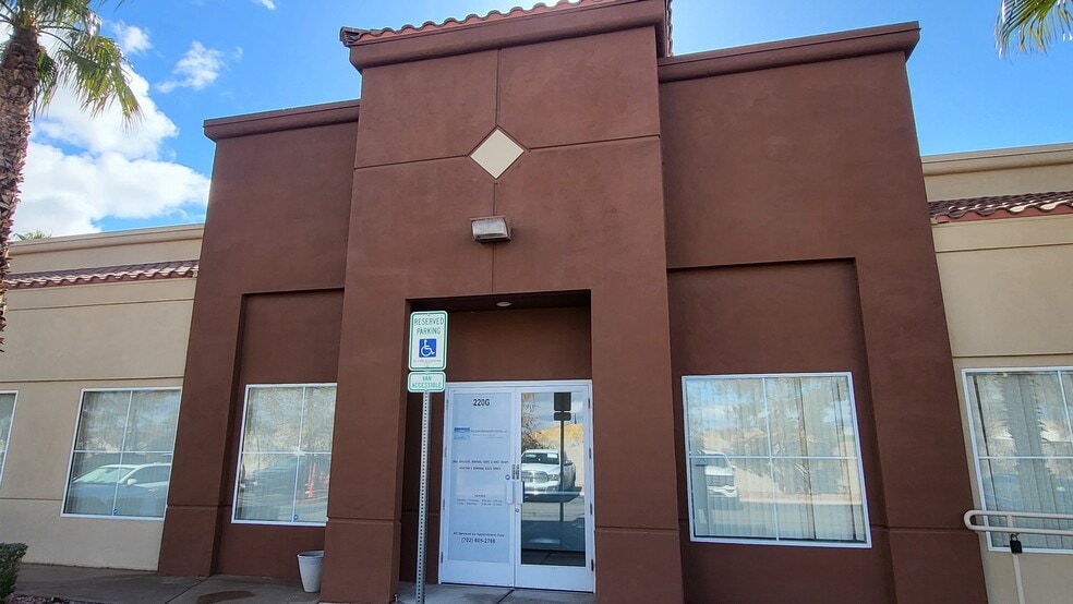More Photos Of 220 E Horizon Dr, Henderson Medical For Lease