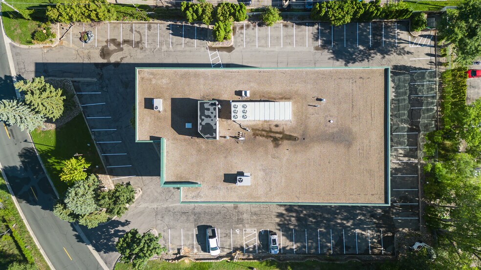 More Photos Of 941 Hillwind Rd NE, Minneapolis Medical For Lease