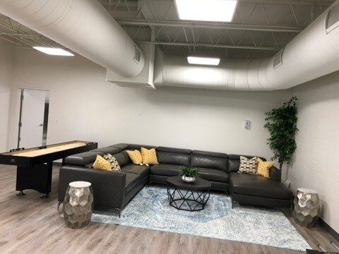 More Photos Of 3600 N 75th Ter, Pinellas Park Loft Creative Space For Lease