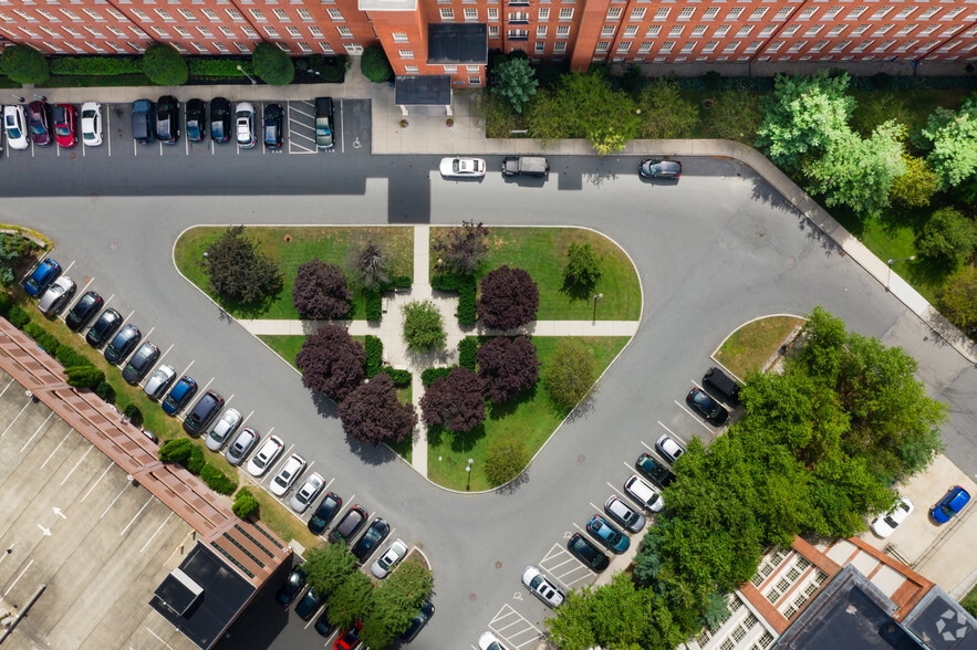 More Photos Of 1 Grant St, Framingham Office For Lease