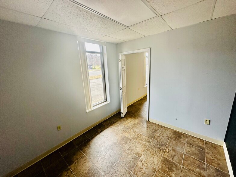 More Photos Of 4214 Highway 411, Madisonville Flex For Lease