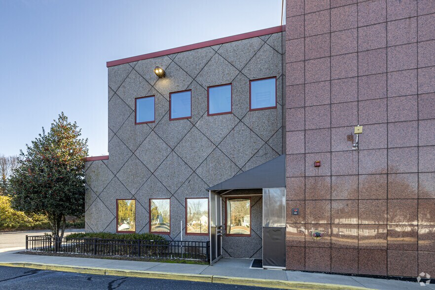 More Photos Of 197 Hance Ave, Tinton Falls Medical For Sale