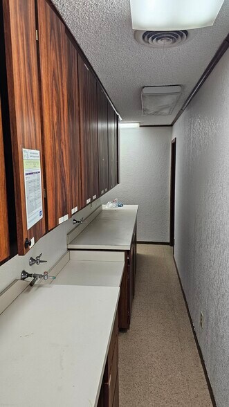 More Photos Of 2651 Texas Dr, Irving Medical For Lease