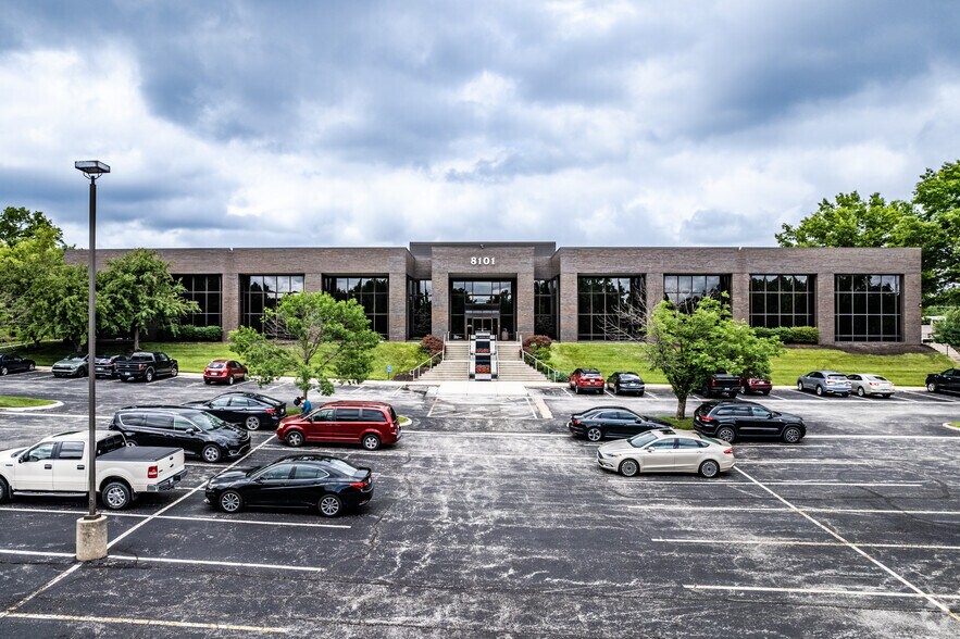 More Photos Of 8101 College Blvd, Overland Park Coworking Space