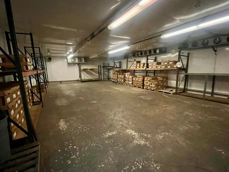 More Photos Of 931 SW 5th St, Oklahoma City Warehouse For Lease