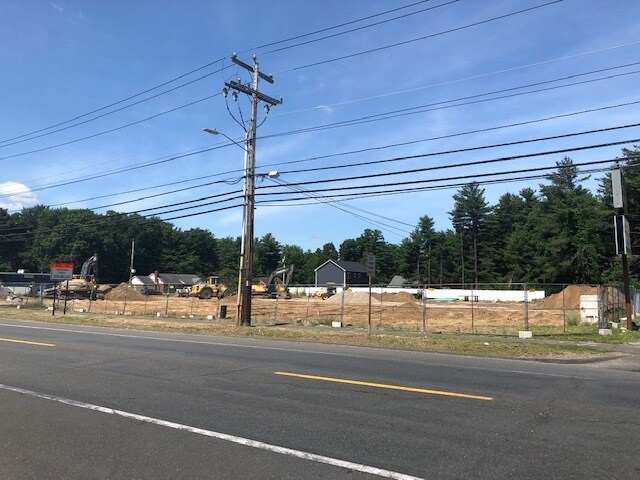More Photos Of 212 Southampton Rd, Westfield Freestanding For Lease