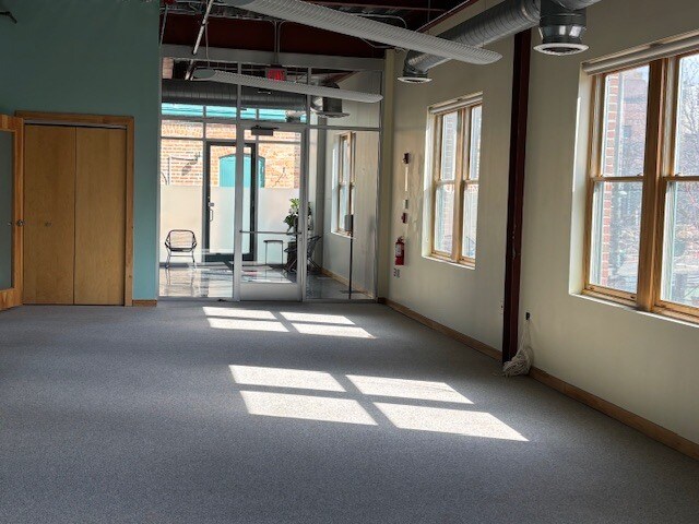 More Photos Of 213-215 W Liberty St, Ann Arbor Office Residential For Lease