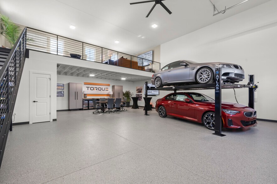 More Photos Of 4477 34th Ave, Cincinnati Self Storage For Sale