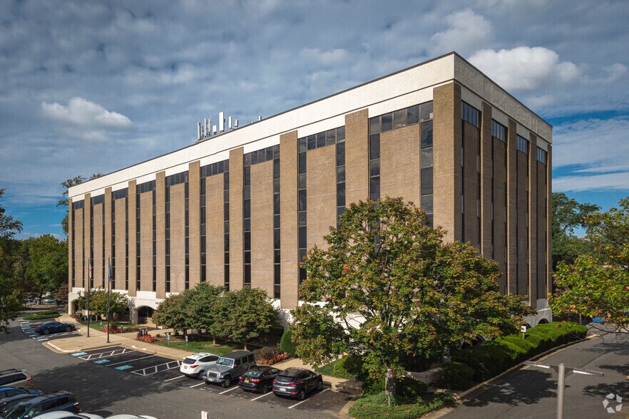 Primary Photo Of 8001 Braddock Rd, Springfield Office For Lease
