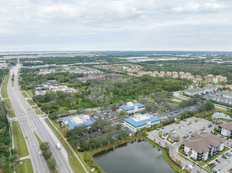 More Photos Of 2401 University Pky, Sarasota Unknown For Lease