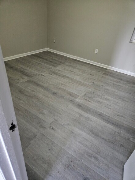 More Photos Of 829 Westside Blvd NW, Roanoke Apartments For Sale