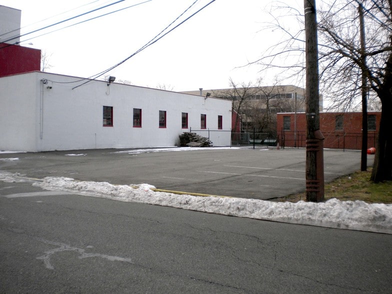 More Photos Of 60 Rockwood Pl, Englewood Auto Dealership For Sale