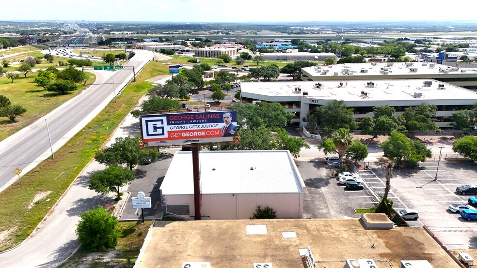 More Photos Of 10288 San Pedro Ave, San Antonio Flex For Sale