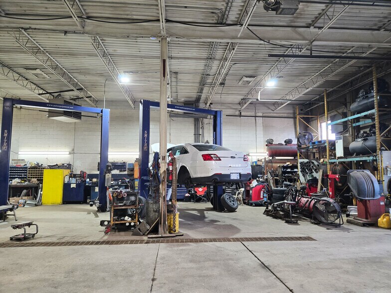 More Photos Of 2600-2616 Sheffield Rd, Ottawa Flex For Lease