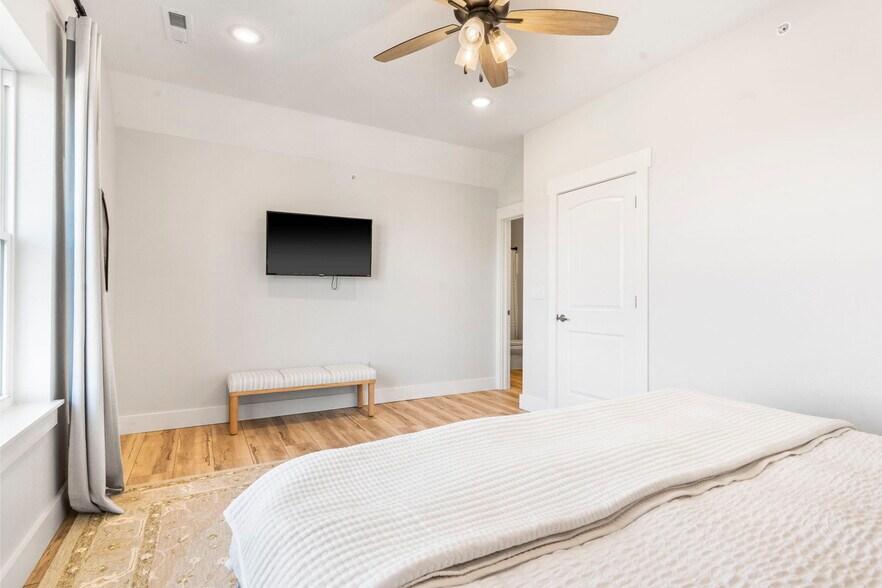 More Photos Of 129 Pioneer Peak, Kimberling City Specialty For Sale