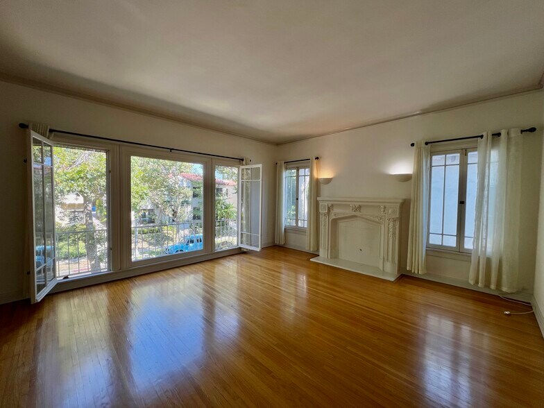 More Photos Of 143 N Sycamore Ave, Los Angeles Multifamily For Sale