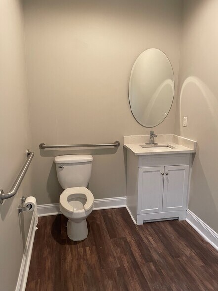 More Photos Of 500 New Hope Rd, Raleigh Light Distribution For Lease