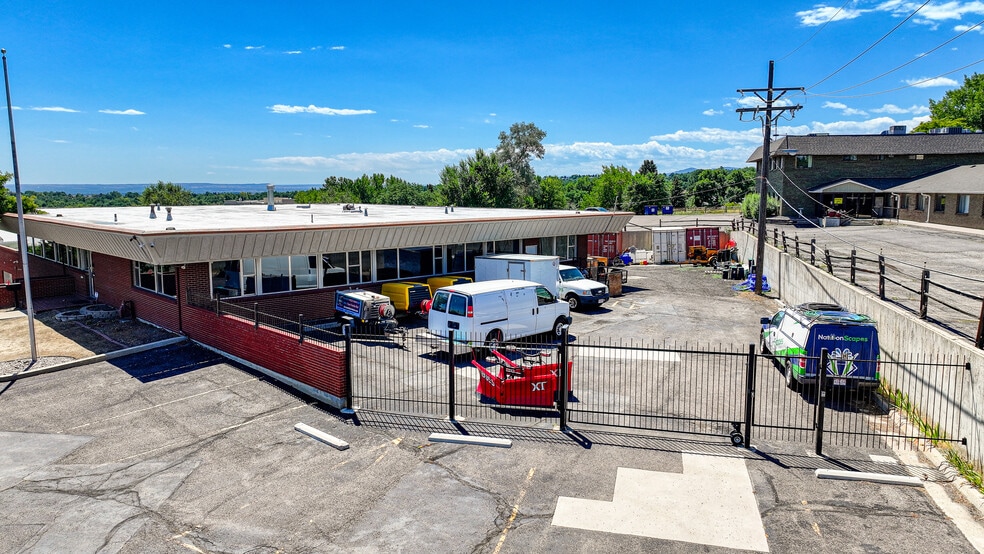 More Photos Of 12600 W Cedar Dr, Lakewood Light Distribution For Sale