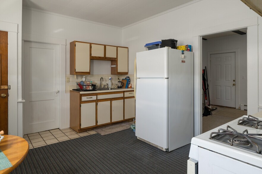 More Photos Of 286 Teaticket Hwy, Teaticket Freestanding For Sale
