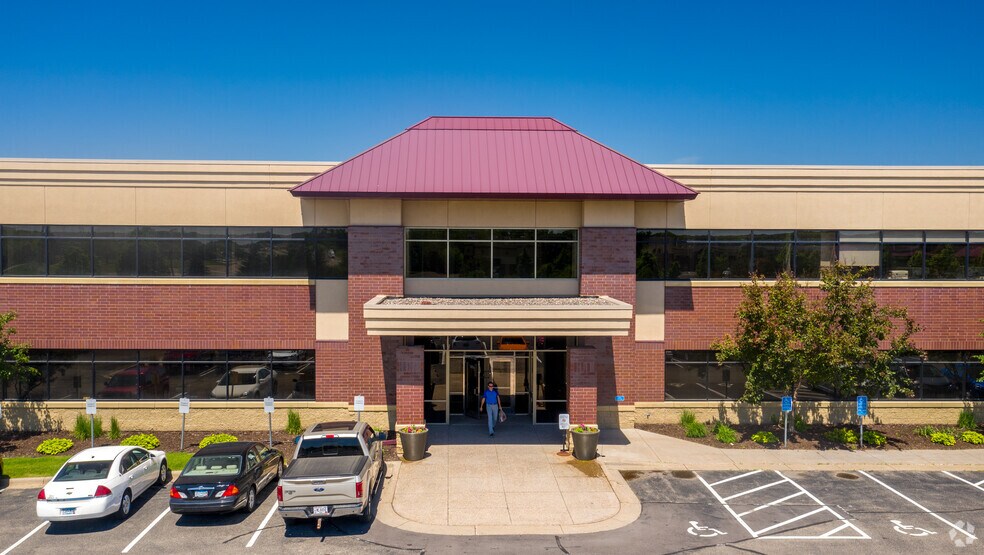 More Photos Of 860 Blue Gentian Rd, Eagan Unknown For Lease