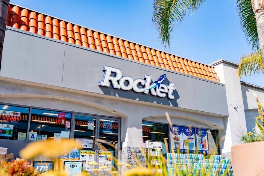 More Photos Of 40930-41090 California Oaks Rd, Murrieta Unknown For Lease