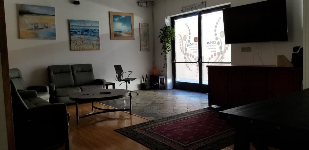More Photos Of 8549 Wilshire Blvd, Beverly Hills Loft Creative Space For Lease