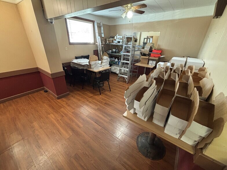 More Photos Of 180 Wooster Rd N, Barberton Restaurant For Sale