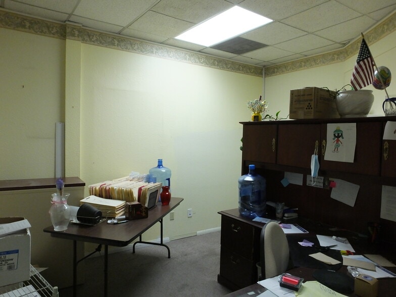 More Photos Of 44143-44147 20th St W, Lancaster Medical For Sale